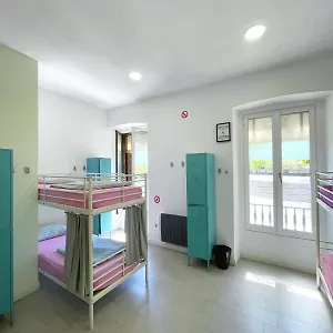 https://downtown-river-hostel.sansebastianhotels.net